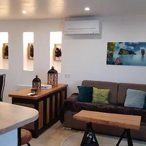 Maison Au Calme En Campagne Climatisee Caderousse